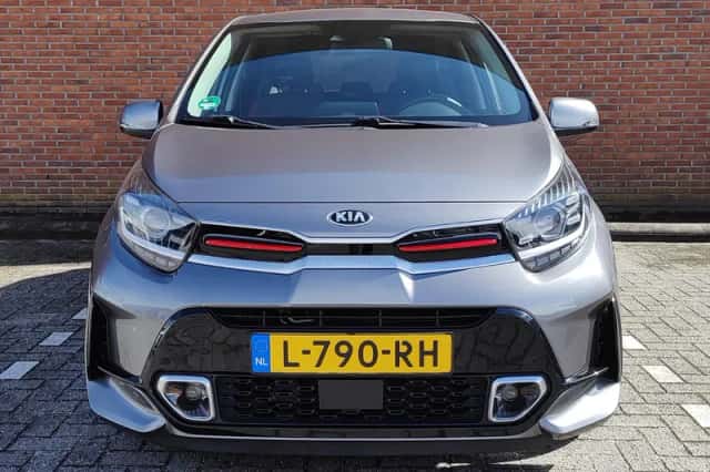 Kia Picanto (2021) thumbnail 2