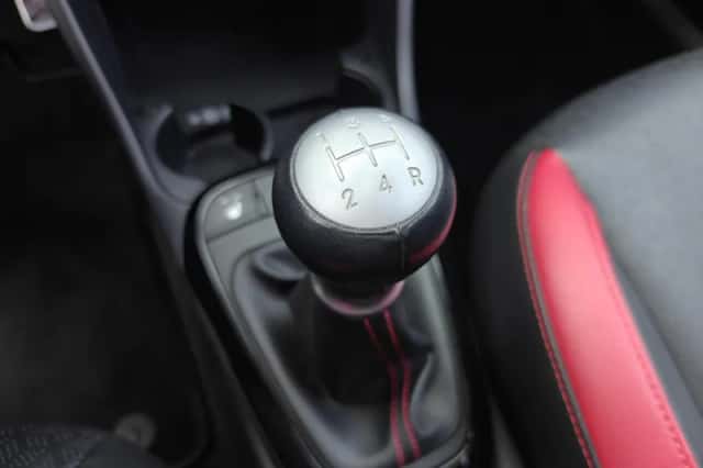 Kia Picanto (2022) thumbnail 23