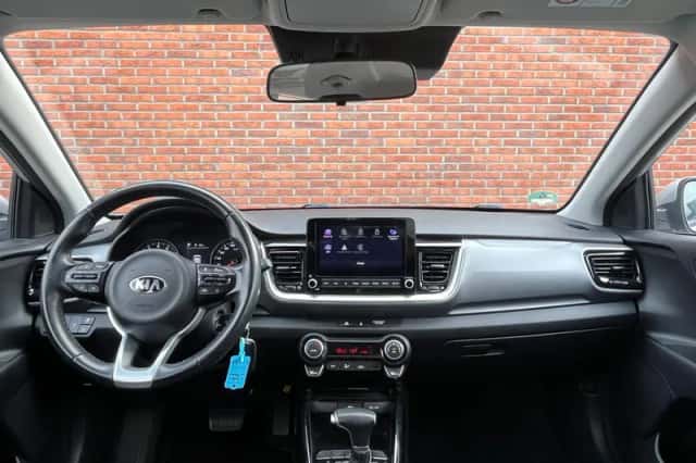 Kia Stonic (2021) thumbnail 12
