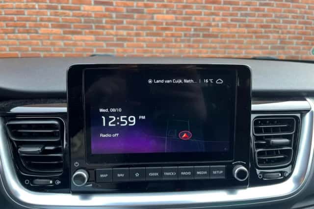 Kia Stonic (2021) thumbnail 15