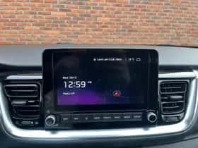 Kia Stonic (2021) thumbnail 15