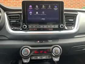 Kia Stonic (2021) thumbnail 17
