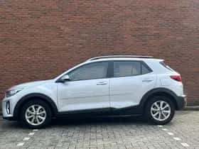 Kia Stonic (2021) thumbnail 5