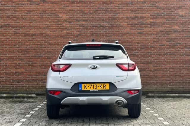 Kia Stonic (2021) thumbnail 7