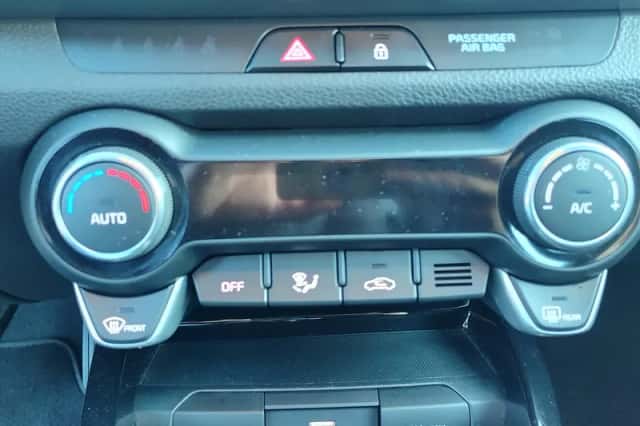 Kia Stonic (2024) thumbnail 14