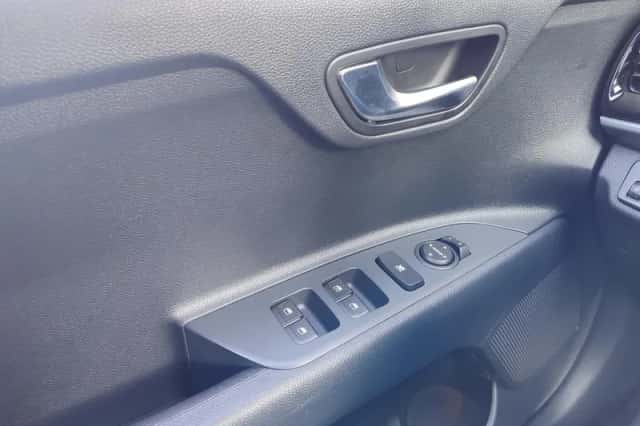 Kia Stonic (2024) thumbnail 18