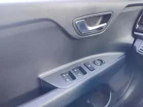 Kia Stonic (2024) thumbnail 18