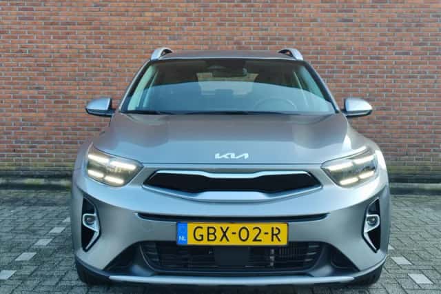 Kia Stonic (2024) thumbnail 5