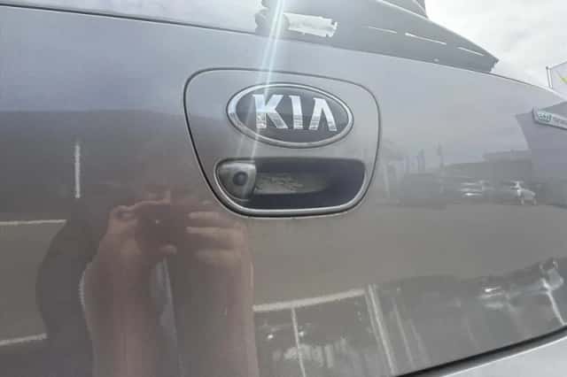 Kia Picanto (2018) thumbnail 11