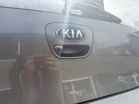 Kia Picanto (2018) thumbnail 11