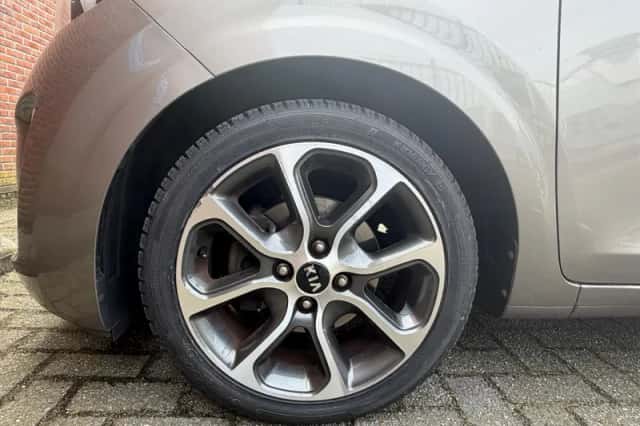 Kia Picanto (2018) thumbnail 14
