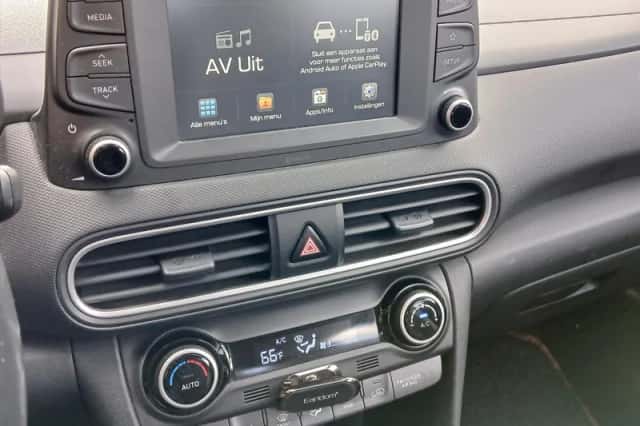 Hyundai Kona (2018) thumbnail 13