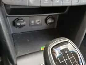 Hyundai Kona (2018) thumbnail 16