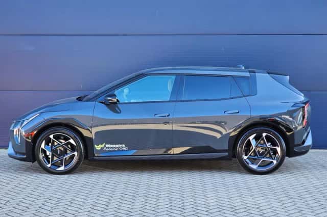 Kia EV4 (2026) thumbnail 4