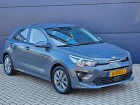 Kia Rio (2021) thumbnail 3