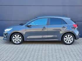 Kia Rio (2021) thumbnail 5