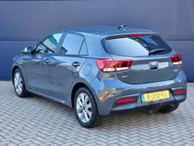Kia Rio (2021) thumbnail 6
