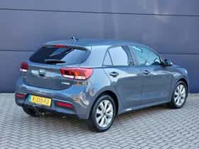 Kia Rio (2021) thumbnail 8