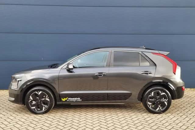 Kia Niro EV (2025) thumbnail 2