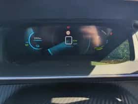 Peugeot e-2008 (2021) thumbnail 2