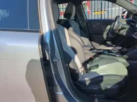 Peugeot e-2008 (2021) thumbnail 4