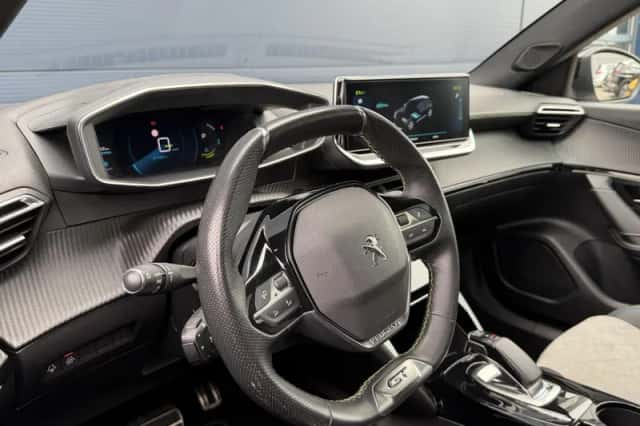 Peugeot e-2008 (2021) thumbnail 6