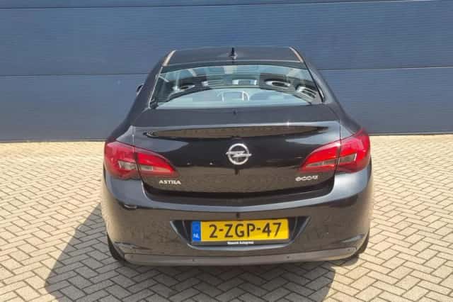 Opel Astra (2015) thumbnail 4
