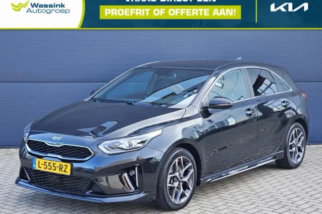 Kia Ceed (2021) thumbnail 1