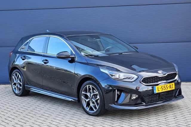 Kia Ceed (2021) thumbnail 3