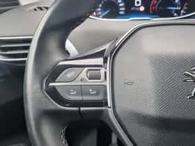 Peugeot 3008 (2017) thumbnail 14