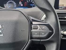 Peugeot 3008 (2017) thumbnail 15
