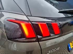 Peugeot 3008 (2017) thumbnail 28
