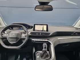 Peugeot 3008 (2017) thumbnail 34