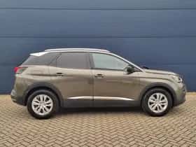 Peugeot 3008 (2017) thumbnail 6