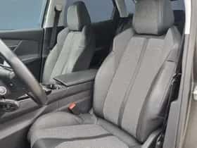 Peugeot 3008 (2017) thumbnail 10