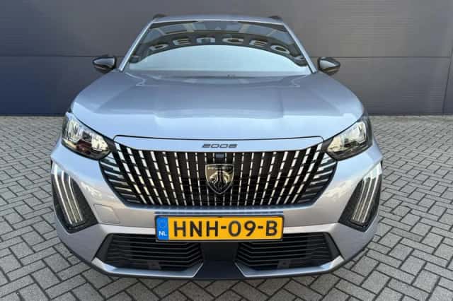 Peugeot e-2008 (2025) thumbnail 4