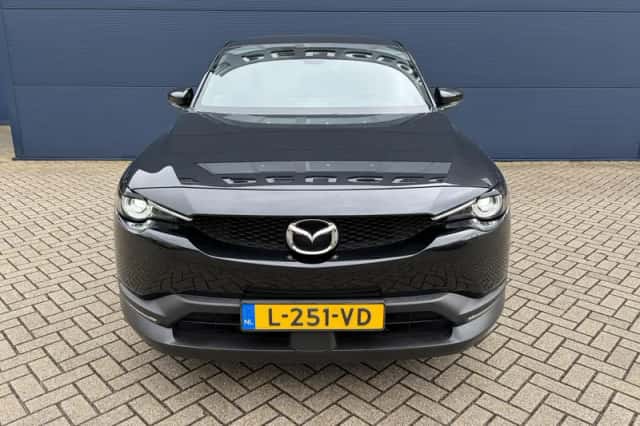 Mazda MX-30 (2021) thumbnail 3