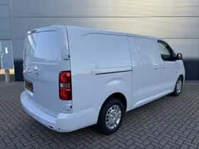 Opel Vivaro (2024) thumbnail 2