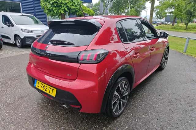 Peugeot 208 (2021) thumbnail 2