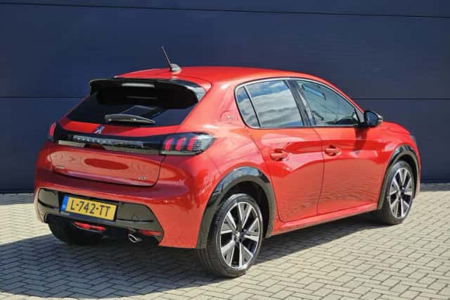 Peugeot 208 (2021) thumbnail 5