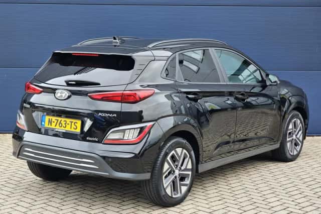 Hyundai Kona (2022) thumbnail 5