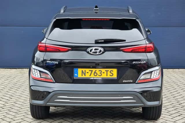 Hyundai Kona (2022) thumbnail 6