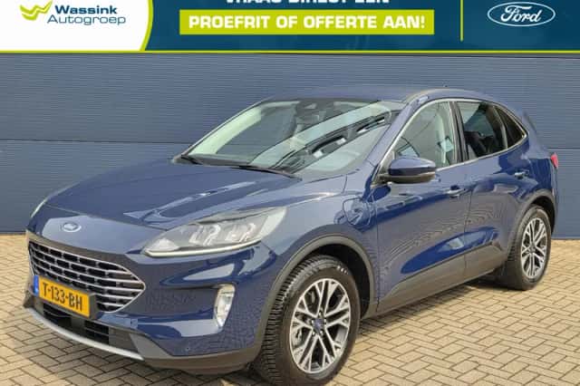 Ford Kuga (2021) thumbnail 1
