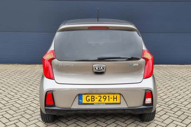 Kia Picanto (2015) thumbnail 4