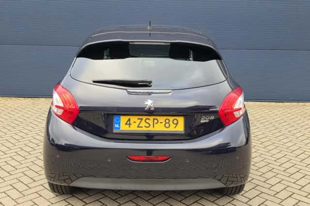Peugeot 208 (2015) thumbnail 4