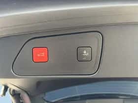 Peugeot 3008 (2020) thumbnail 16
