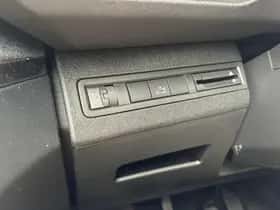 Peugeot 3008 (2020) thumbnail 25