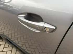 Peugeot 3008 (2020) thumbnail 28