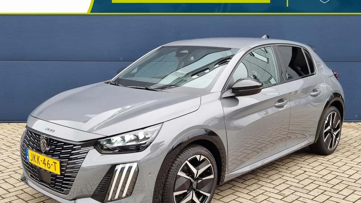 Peugeot 208 (2025) — foto 1