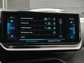 Peugeot e-208 (2022) thumbnail 17